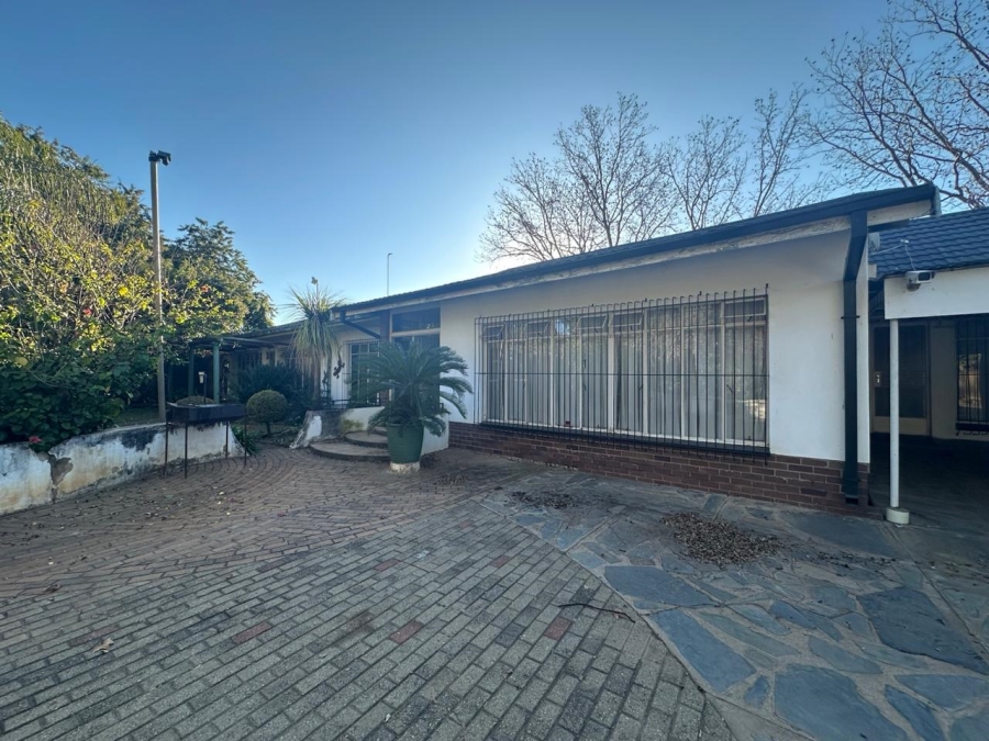 4 Bedroom Property for Sale in Waterkloof A H North West